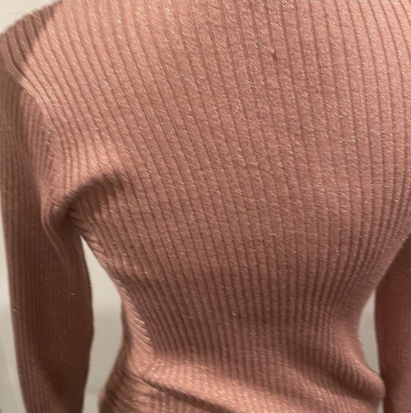 Deep Front V-neck pink metallic glitter Knitted pink Sweater - Picture 7 of 8
